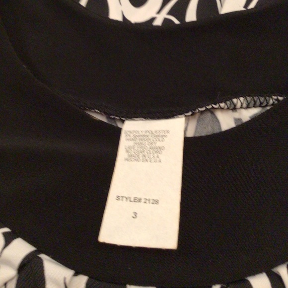 💕💕Host Pick💕💕NWOT black and white slip on sleeveless tunic - Picture 4 of 4